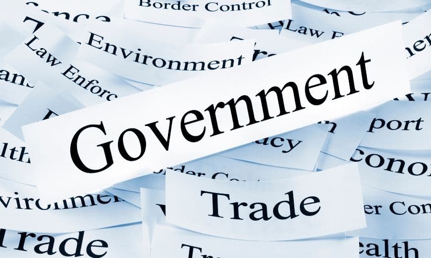 erp for government (https://solutionsreview.com/enterprise-resource-planning/the-11-best-erp-solutions-for-government-and-public-sector-workers/)