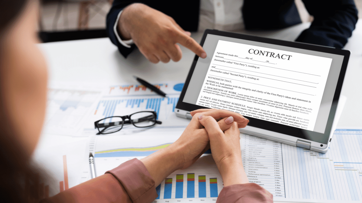utilize contract management system to increase productivity in your startup