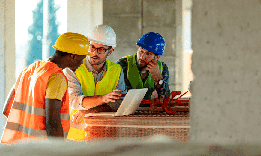 Contractors can use software that can simplify construction projects
