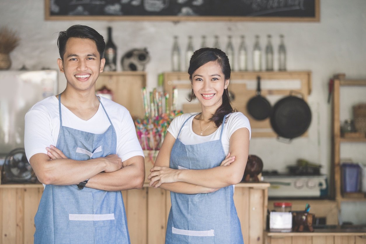 5 Cara Mempertahankan Karyawan di Bisnis Restoran ...