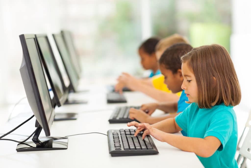 Keunggulan Software Pendidikan 