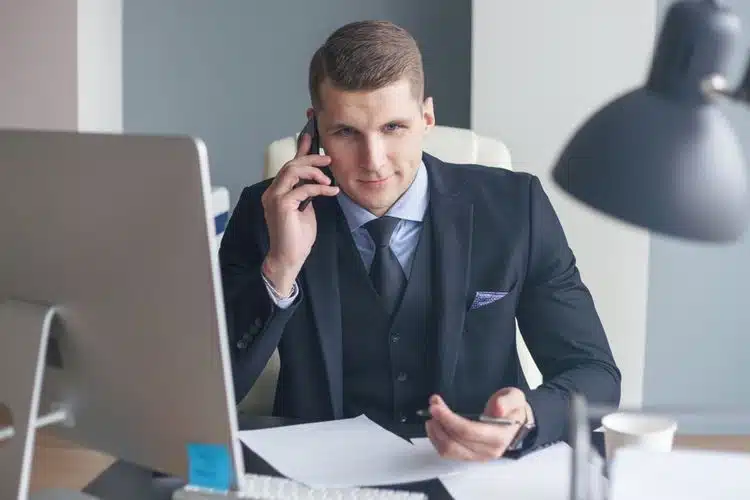CEO adalah