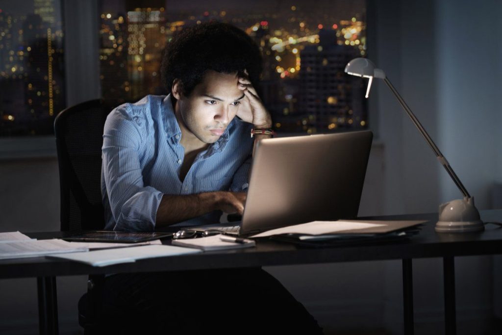 Workaholic : Pahami Dampak yang Diberikan