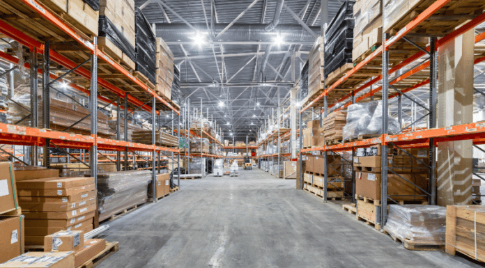Warehouse perusahaan logistik
