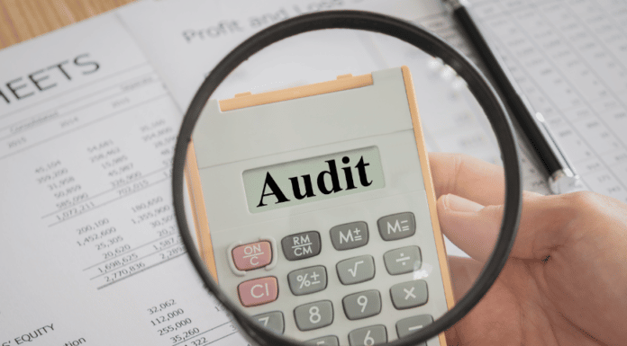 audit adalah pemeriksaan terkait informasi untuk membuat laporan tentang tingkat kesesuaian antara informasi dengan kriteria yang sudah perusahaan tentukan