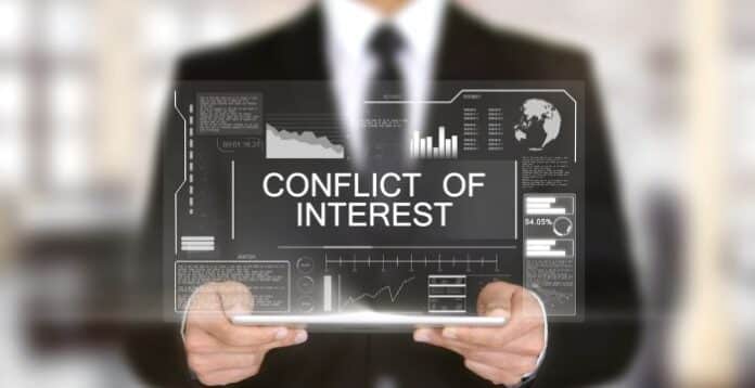 Conflict of interest adalah