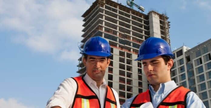 Seorang kontraktor gedung penting mengetahui tentang software konstruksi untuk menjalankan bagaimana proses proyek bisnisnya.