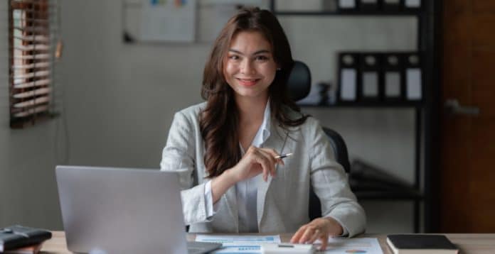 Implementasi ERP adalah