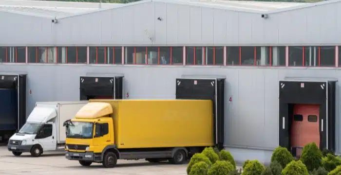 perusahaan distributor