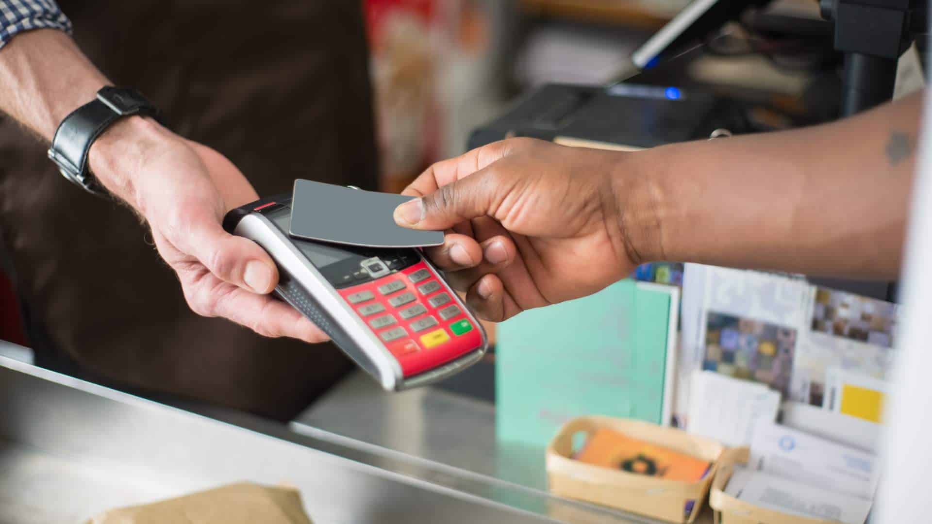 Manfaat CRM Bank untuk Tingkatkan Kepuasan Pelanggan