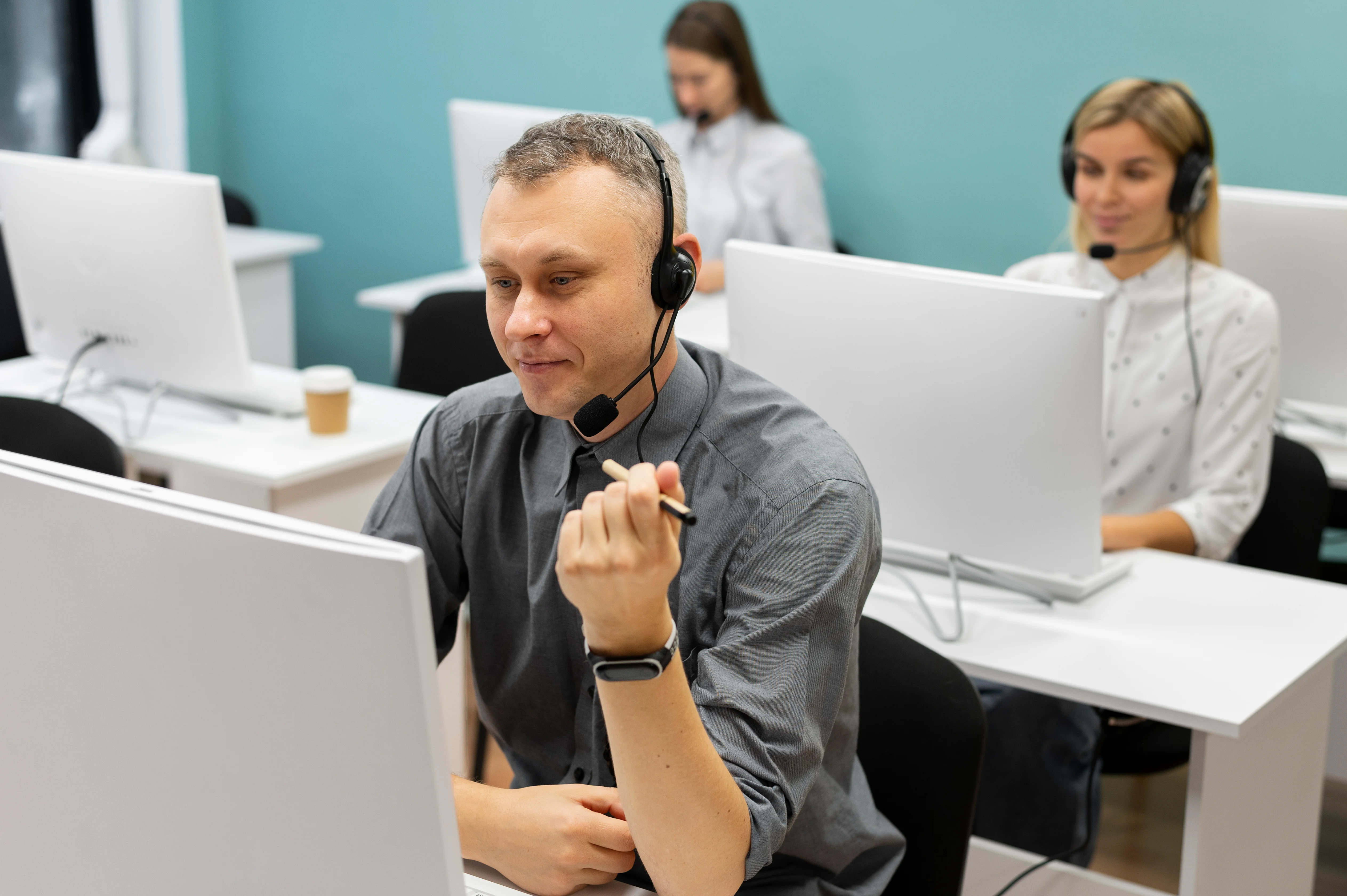 Mengenal Aplikasi Helpdesk Berbasis Web dan Fitur Utamanya
