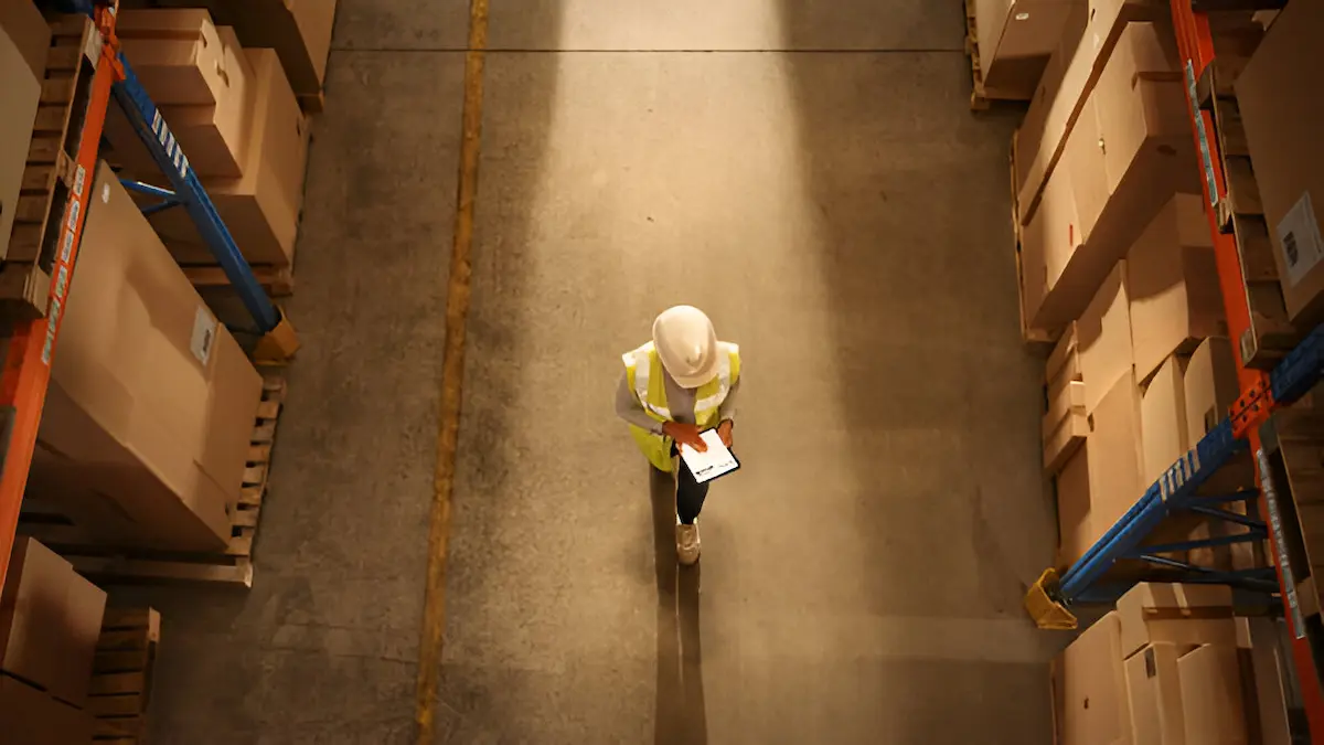 Warehouse: Pengertian, Fungsi & Jenisnya
