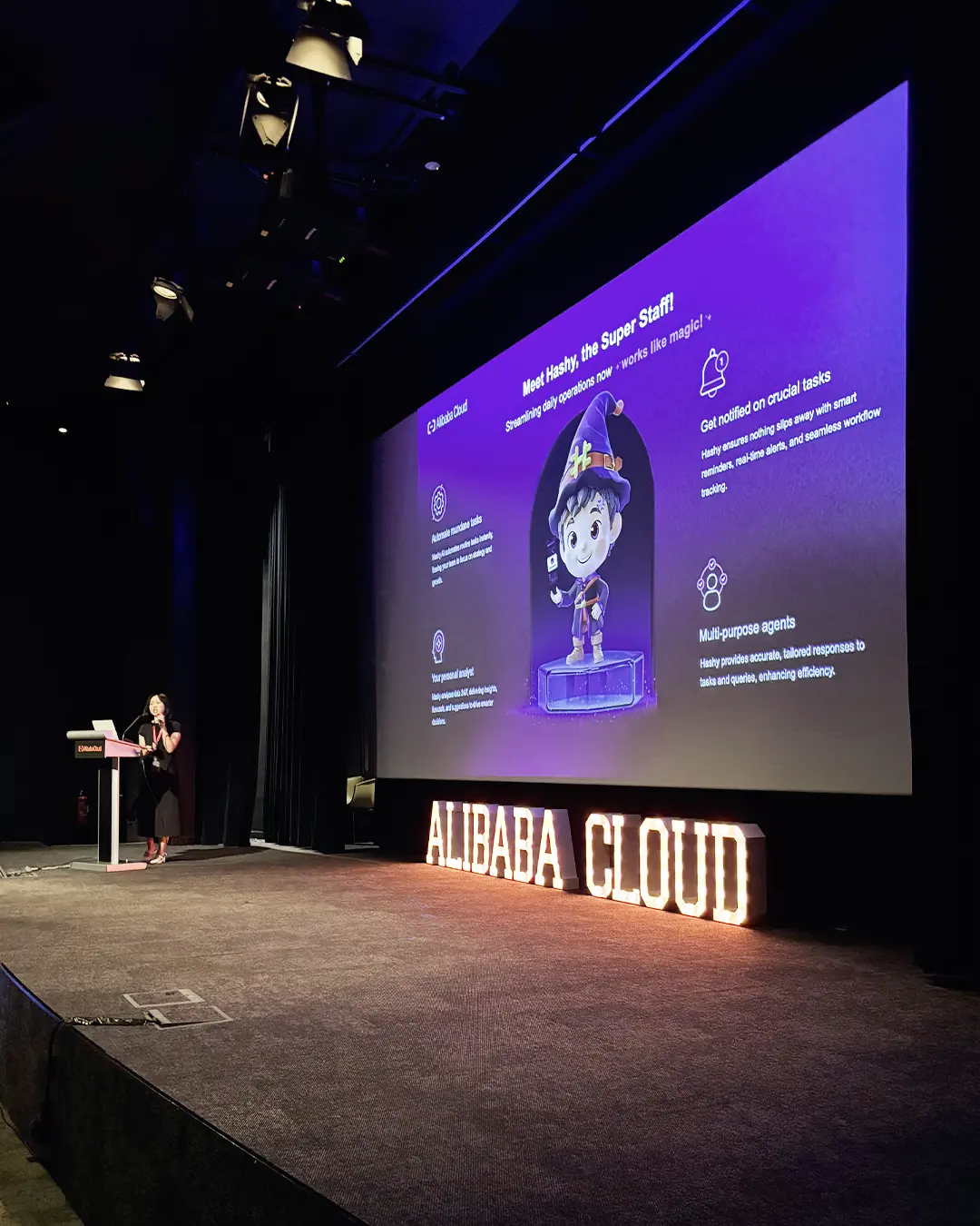 HashMicro Terima Penghargaan The Best Business Software 2023